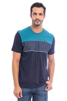 Camiseta com Recortes