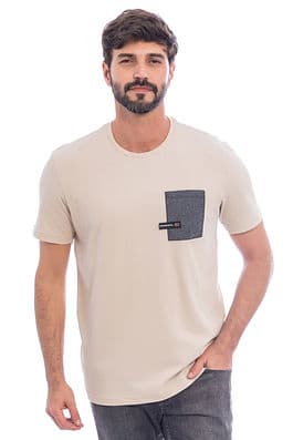 Camiseta com Bolso