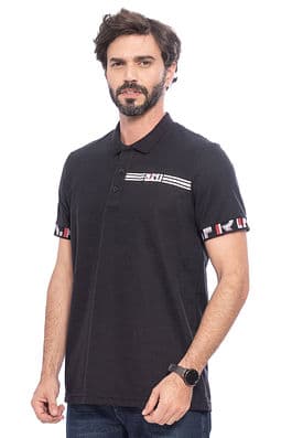 Polo Masculina com Detalhe em Retilínea